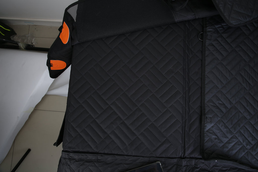 1Pc Dog Car Seat Cover For Back Seat Waterproof Oxford Cloth Seat Cover Hammock Non-Slip Scratchproof Back Seat Extender With Side Flap Mesh Window Storage Bag For Car SUV Truck
